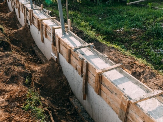 Why Invest in Professional Outdoor Construction Services?