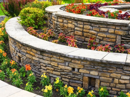 5 Reasons Why Your Landscape Might Need a Retaining Wall