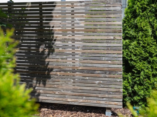 PNPOutdoorDevelopment-344804-freestandingwoodenwall-Blogbanner1